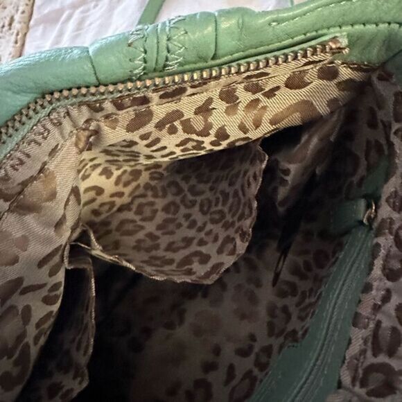 Absolutely adorable Perlina minty green crossbody leather bag…great quality! EUC - Picture 7 of 14